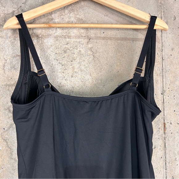 La Blanca black skirt one piece swim suit with built in padding 20w - Picture 5 of 12